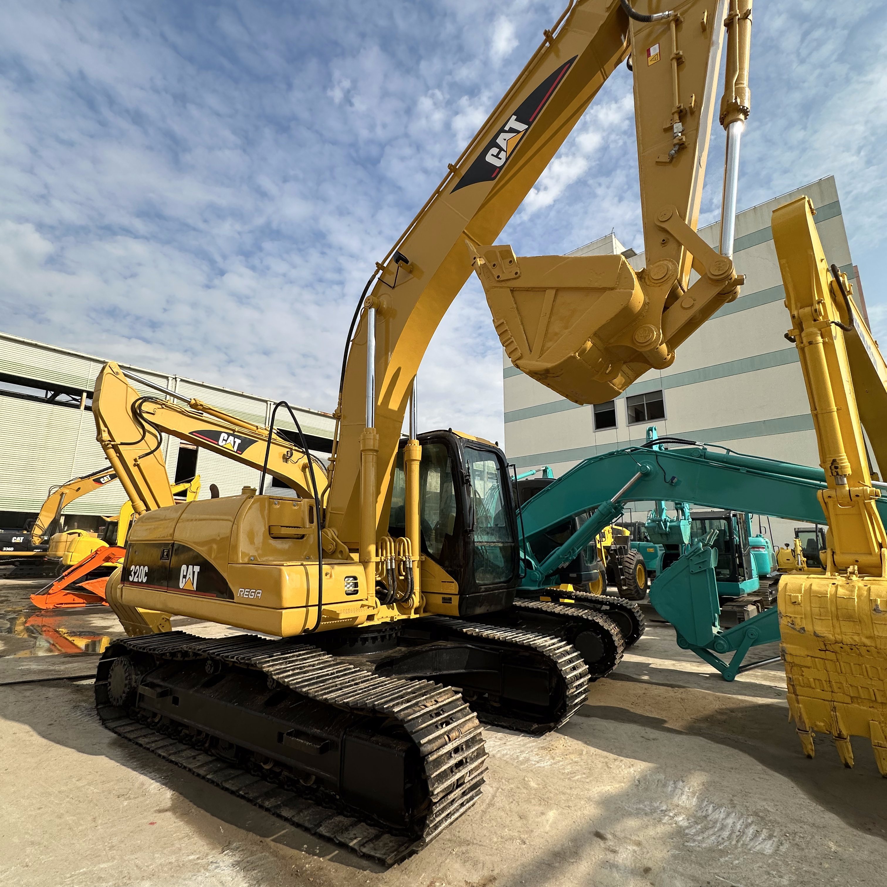 Second hand Used Cat 320cl Caterpillar Hydraulic Excavator Used Cat 320c Excavators for sale