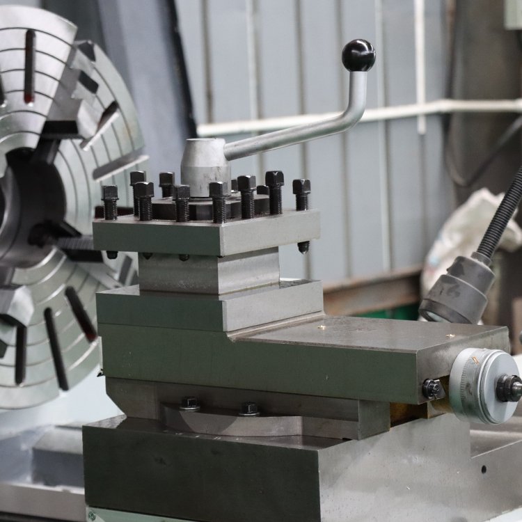 CW6163 Heavy duty metal universal conventional horizontal metal cutting and turning lathe machine