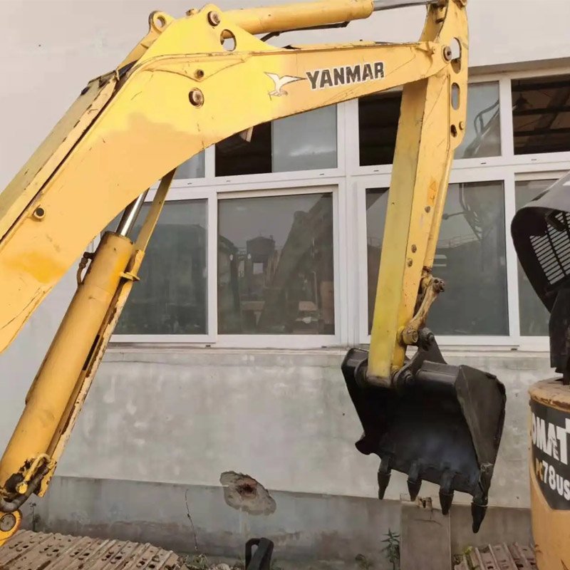Japan Original Used Yanmar Mini Excavator Yanmar VIO55 Second Hand Condition Small Excavator Used Yanmar Excavator VIO55