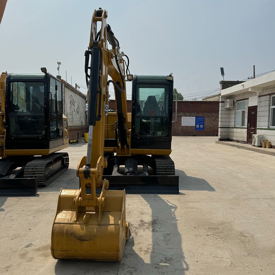 CAT 305.5E2 5.5Ton Used Excavator 2023 New Arrival 99% Condition Japan Mini with Low Working Hours Hot Sale Boutique Product