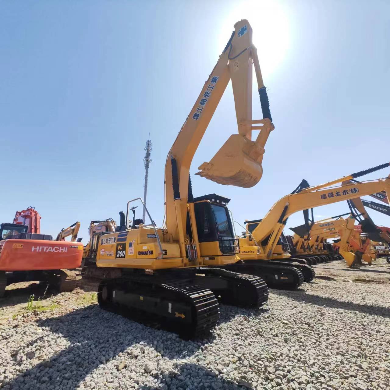 Fairly New Good Quality Used Excavator KOMATSU PC200-8 Hydraulic Crawler 20 Ton Construction Digger Machine