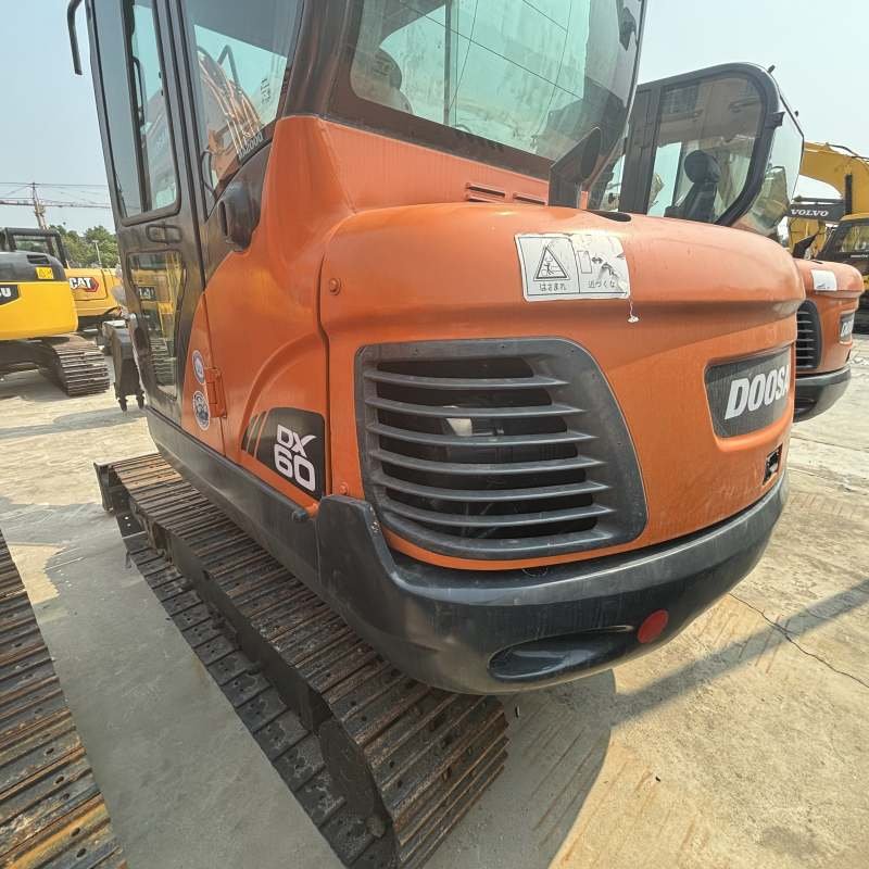 Used doosan 6ton dx60 excavator on sale in stock