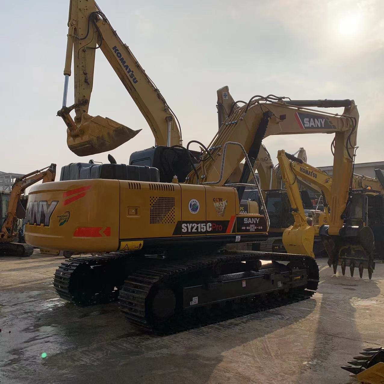 Second-hand Sany 215 Excavator Used Crawler Sany Excavator sany 215 135 21 ton used excavator earth moving machinery
