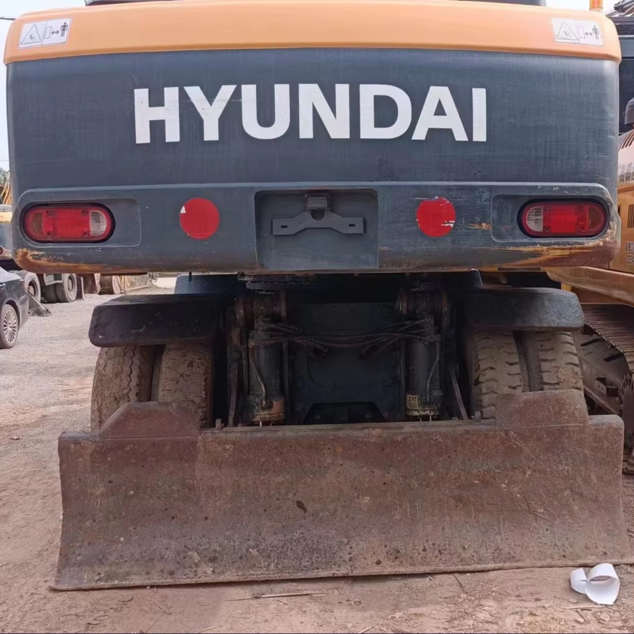 Hyundai wheel excavator 210w-9T excavators construction equipments used machines for sale 210w original tires original condition