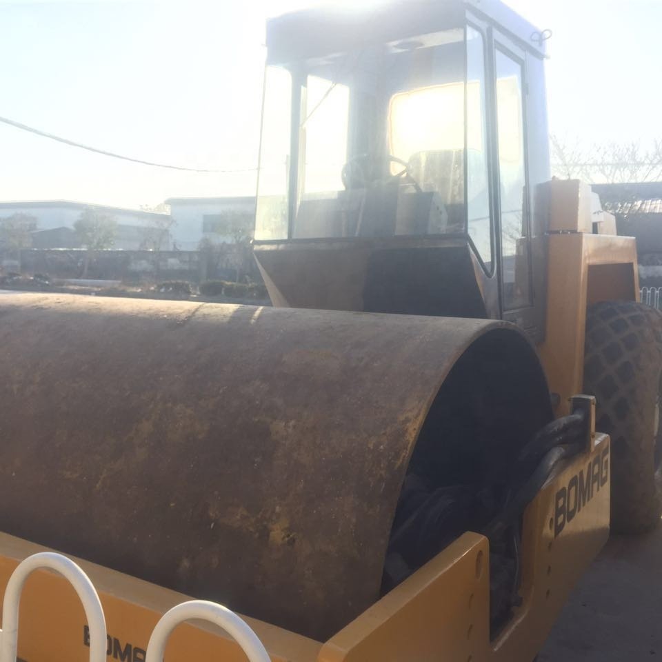 Stable quality machine Used Bomag road roller BW213D Germany used bomag rollers cheap for sale