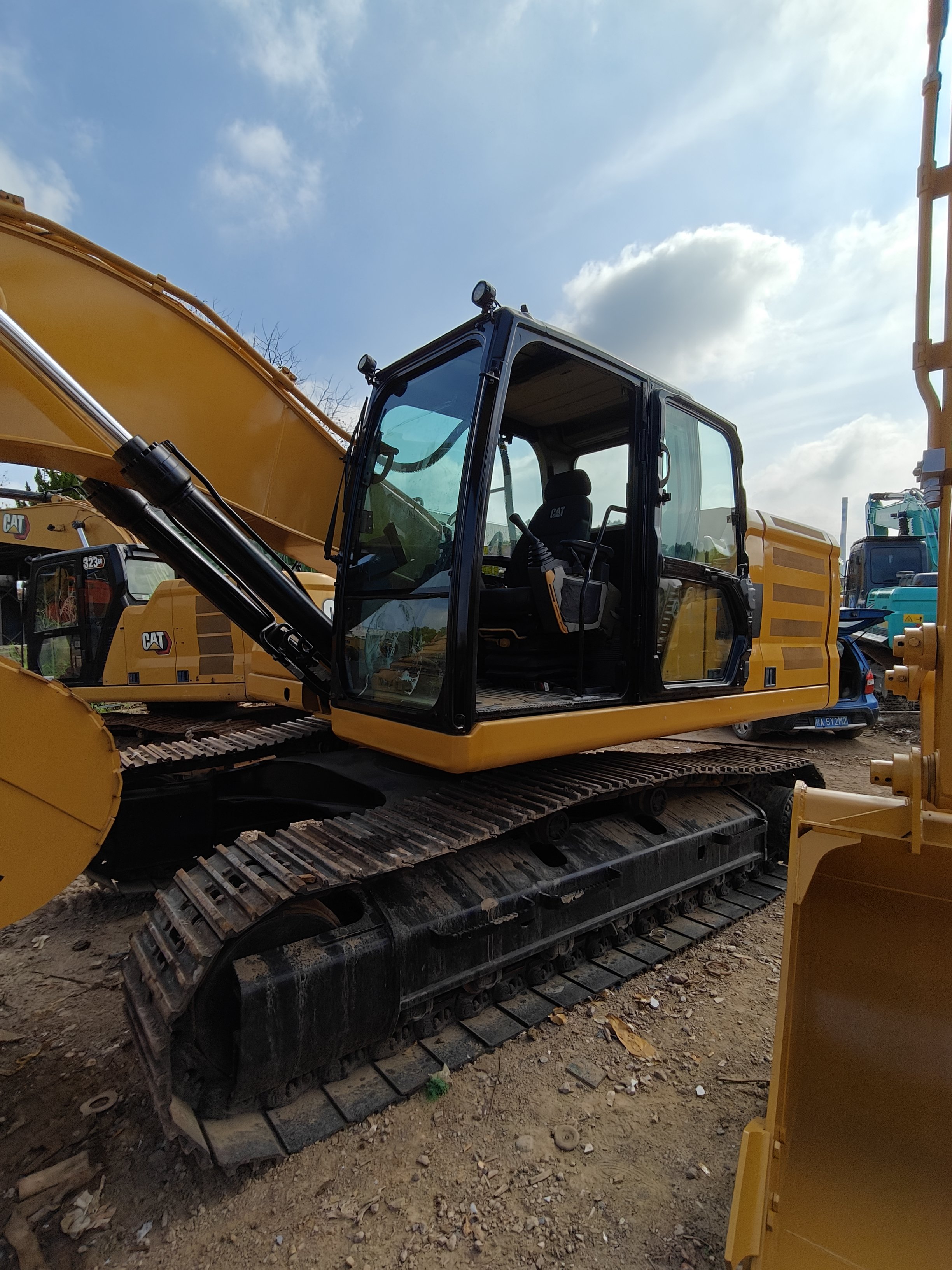 Original Japan Used Excavator Caterpillar CAT 330GC 330D Crawler Low Price Second Hand Construction Machinery 330GC 330D