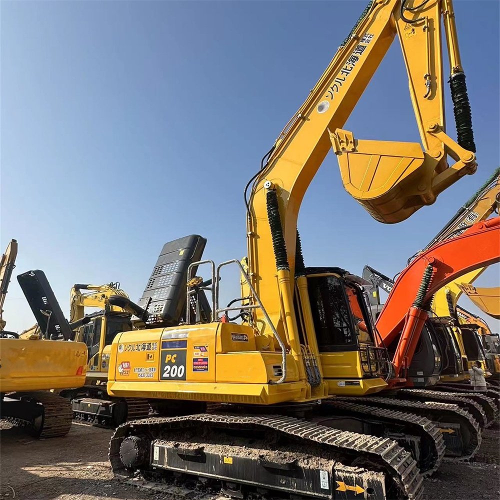 Original color second hand komatsu pc 200 -8 used komatsu pc200 used good quality excavator