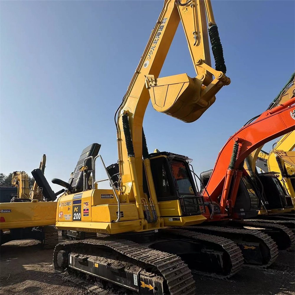 Original color second hand komatsu pc 200 -8 used komatsu pc200 used good quality excavator