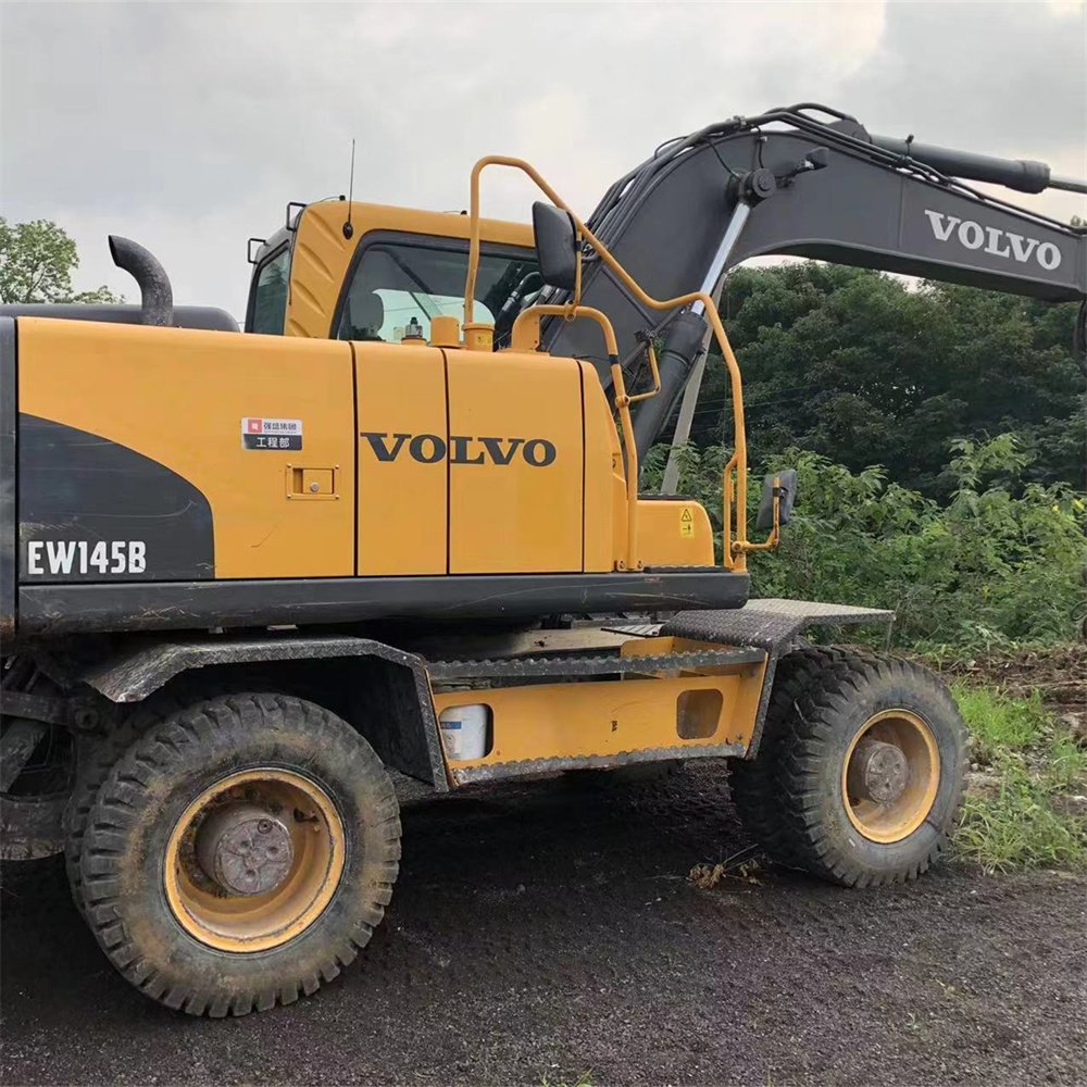 Cheap Price Used VOLVO Wheel Excavadora in good condition Construction Machinery EW145B Wheel Excavator for sale