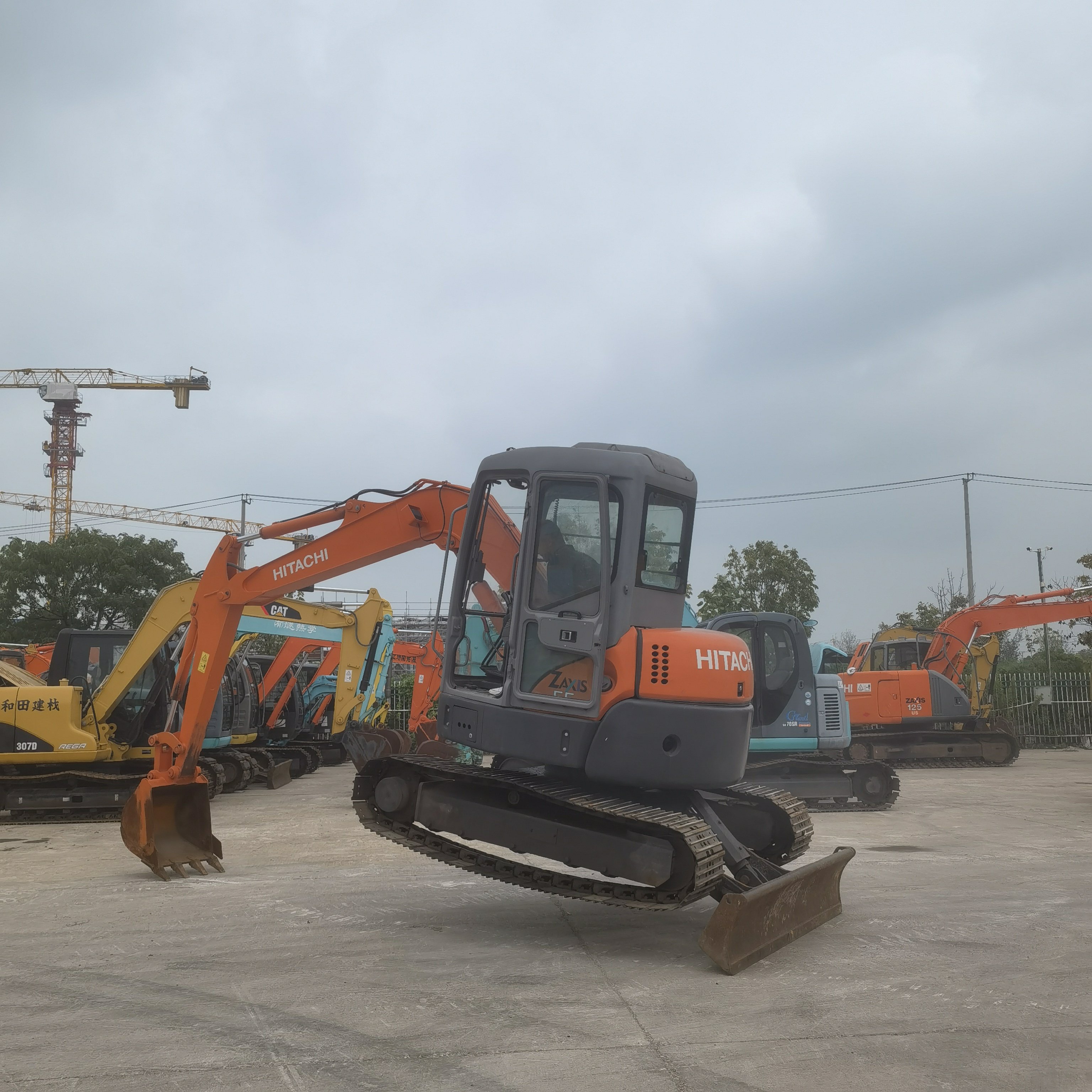Used construction equipment Hitachi ZX55 Crawler Excavator machine earth-moving machinery Digging Machine for sale