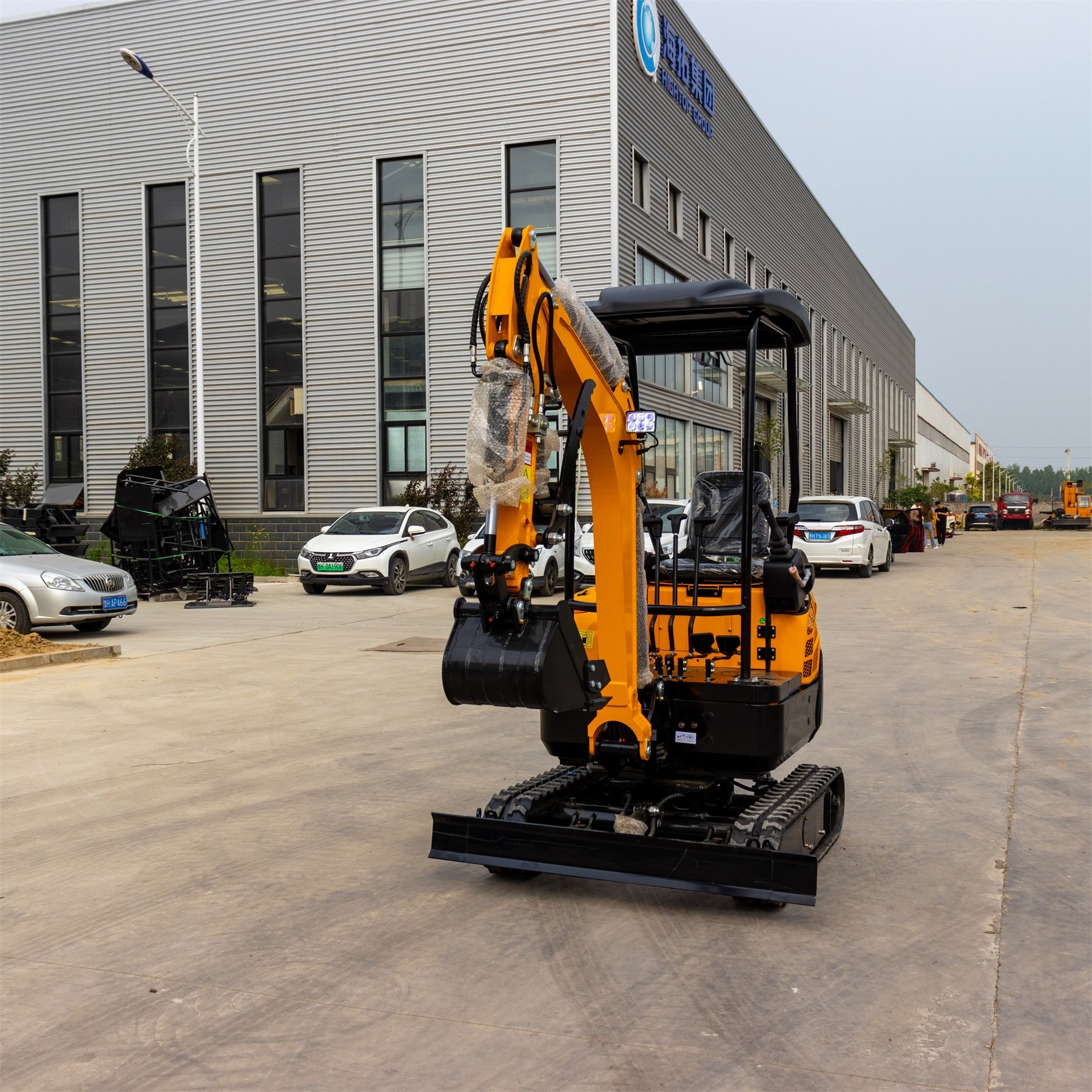 HT18 Small Mini Excavator 1.8 Ton Excavator Digging machine For Sale