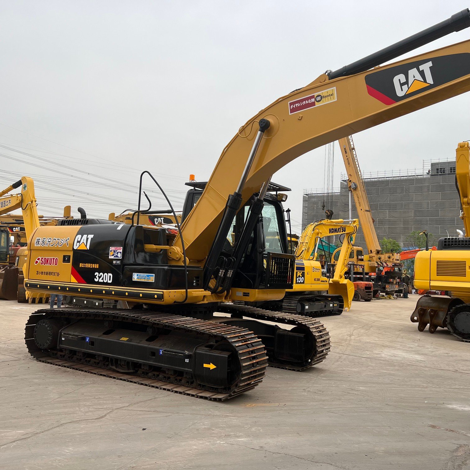 Used Caterpillar digging machinery CAT 320 320D 320DL crawler excavator machine with drilling attachments for sale