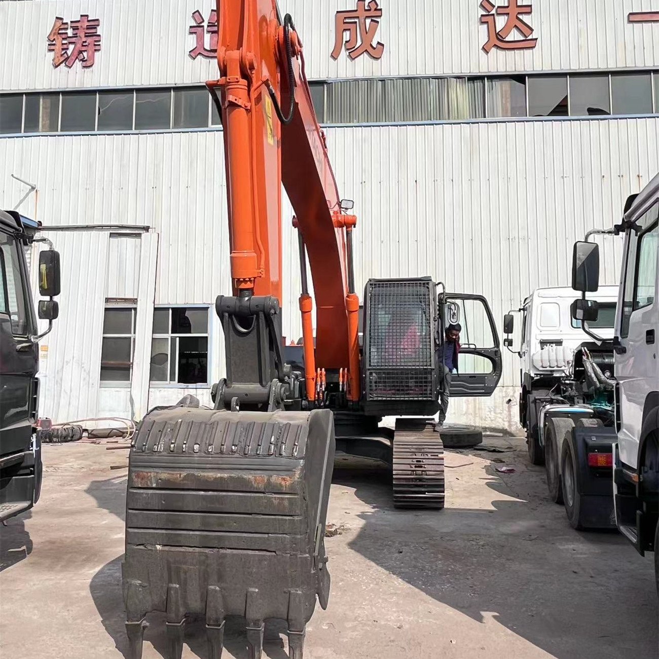Earth-moving Machinery Mini Excavator Chinese Used Excavators For Hitachi Zaxis 210 Excavator