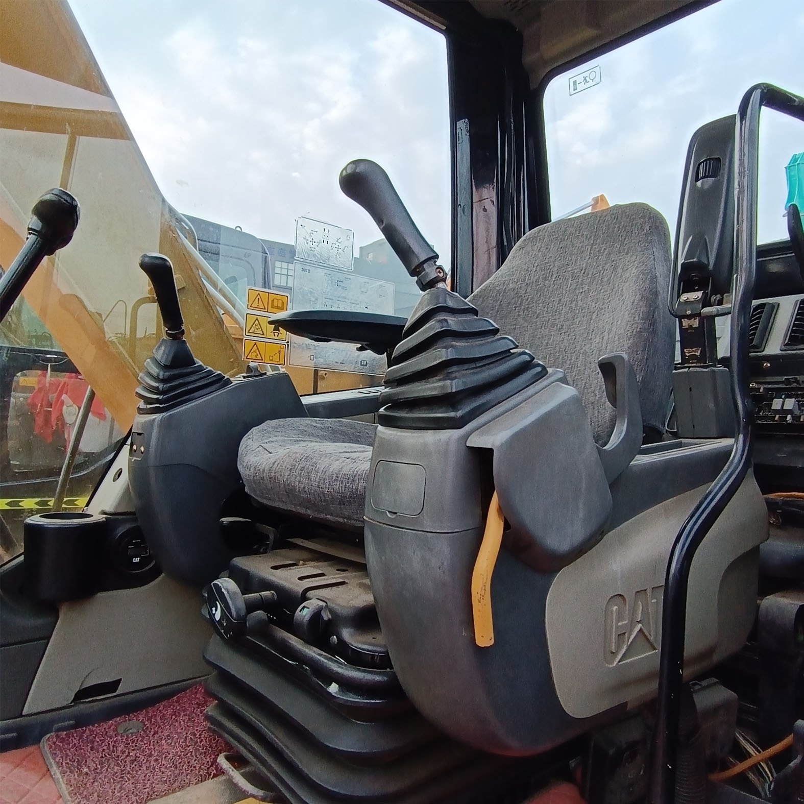 Used Caterpillar CAT 307D Crawler Excavator Original Japan Mini Digger Machine In Low Price Second Hand 7ton CAT 307D Excavator