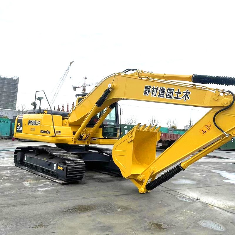 original Japanese great quality Second hand Komatsu PC200 used excavator pc200 in Shanghai