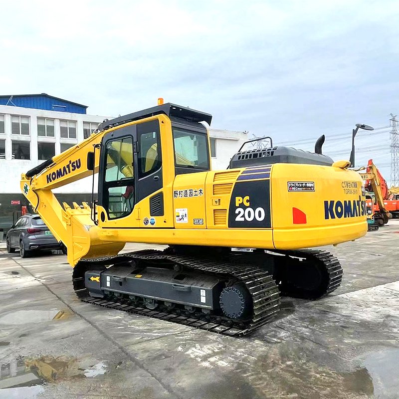 original Japanese great quality Second hand Komatsu PC200 used excavator pc200 in Shanghai