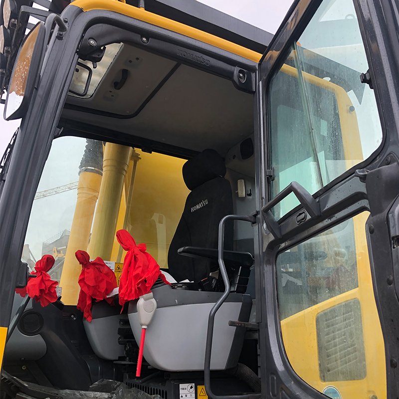 original Japanese great quality Second hand Komatsu PC200 used excavator pc200 in Shanghai