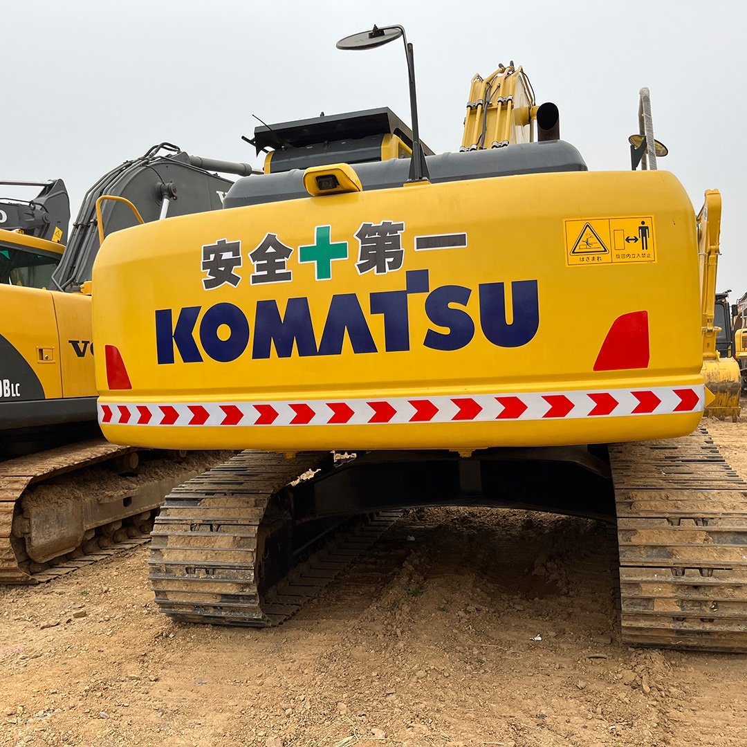 Used Komatsu PC220 22ton Medium Excavator for Sale Earthmoving Hydraulic Crawler for Ore Trench Excavation