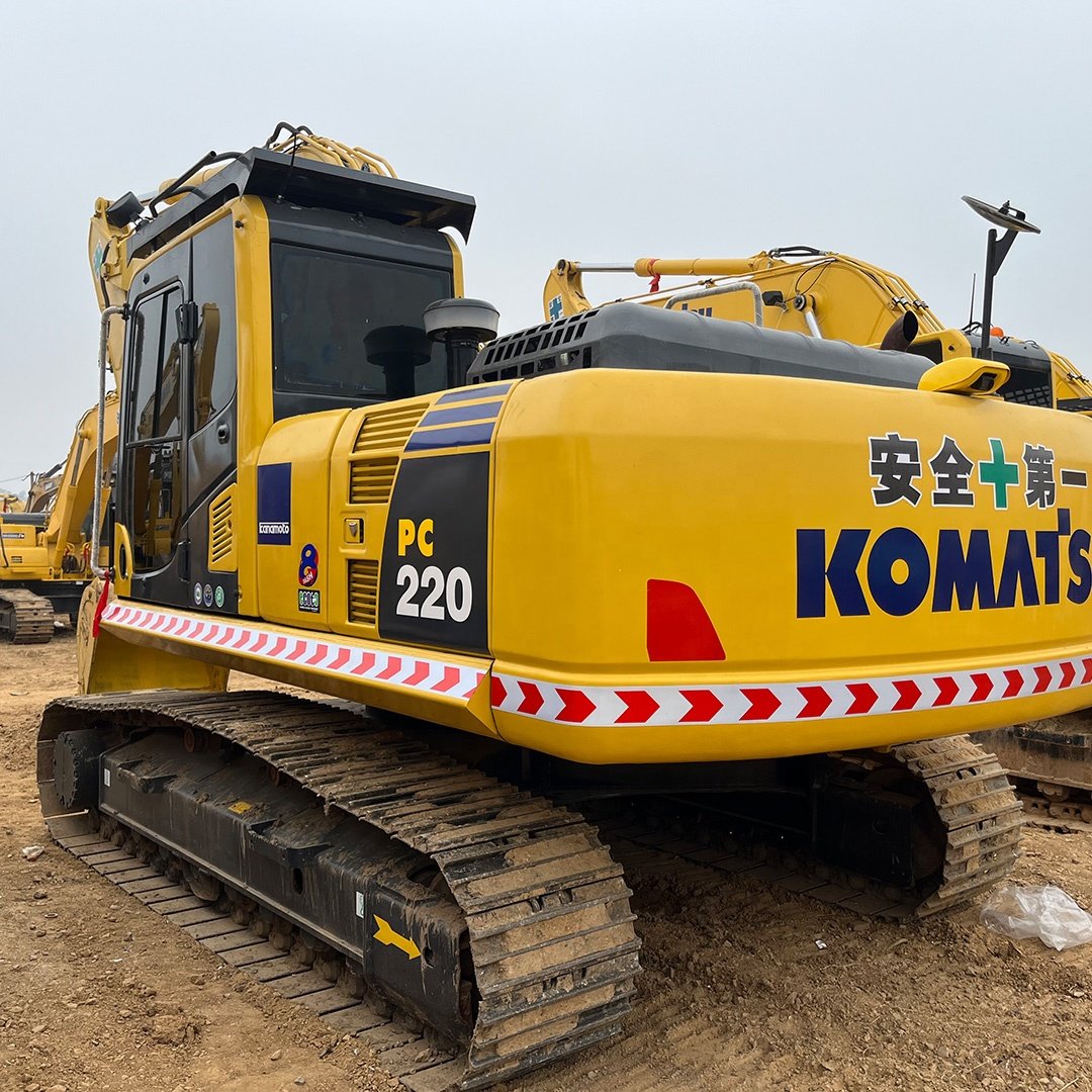 Used Komatsu PC220 22ton Medium Excavator for Sale Earthmoving Hydraulic Crawler for Ore Trench Excavation