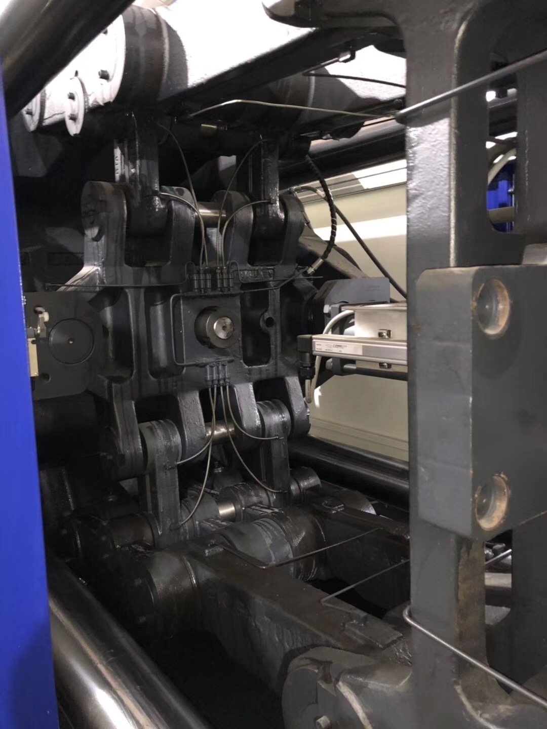Haitian Machinery 470 Ton Plastic Injection Molding Machine