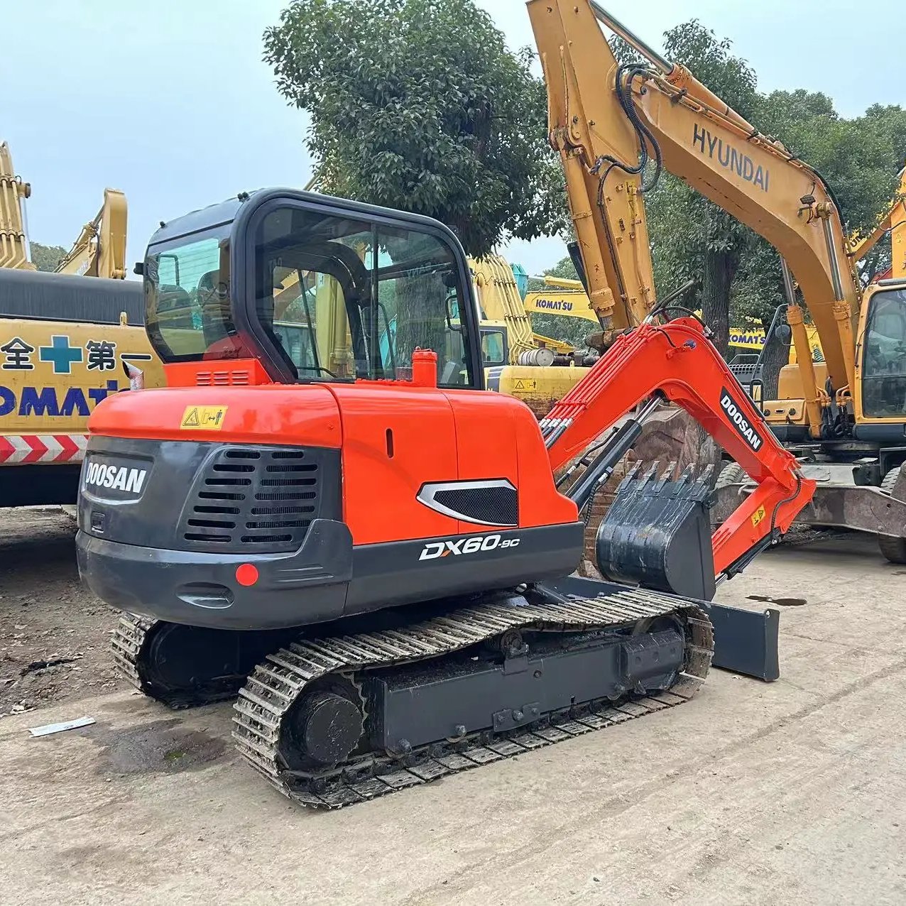 Used mini excavator Machine Korea 6ton Doosan DX60-9C high quality Crawler Excavator for sale