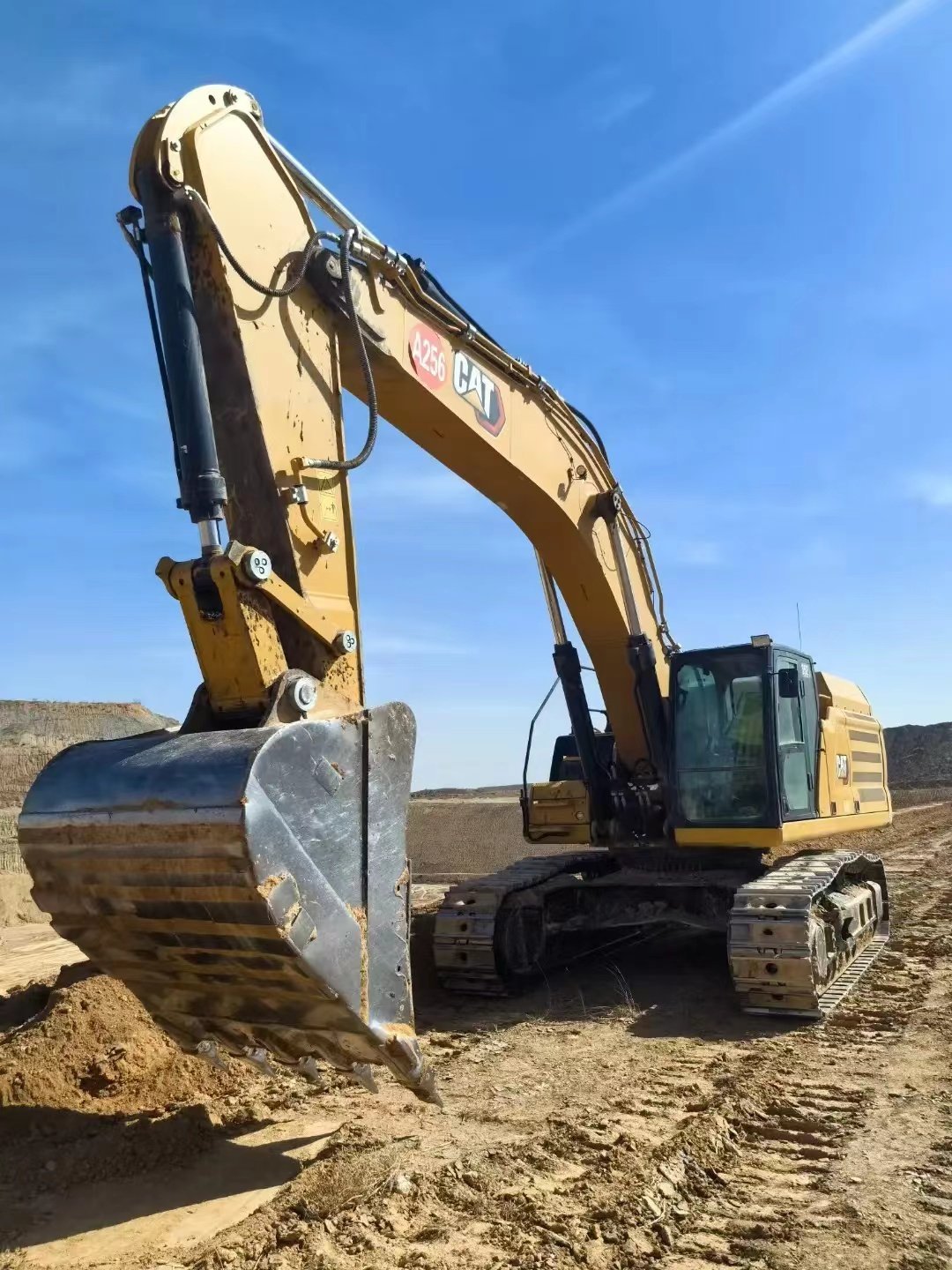 High Quality Imported Caterpillar352 Excavator at Lower Price Used Caterpillar352 Excavator for Sale