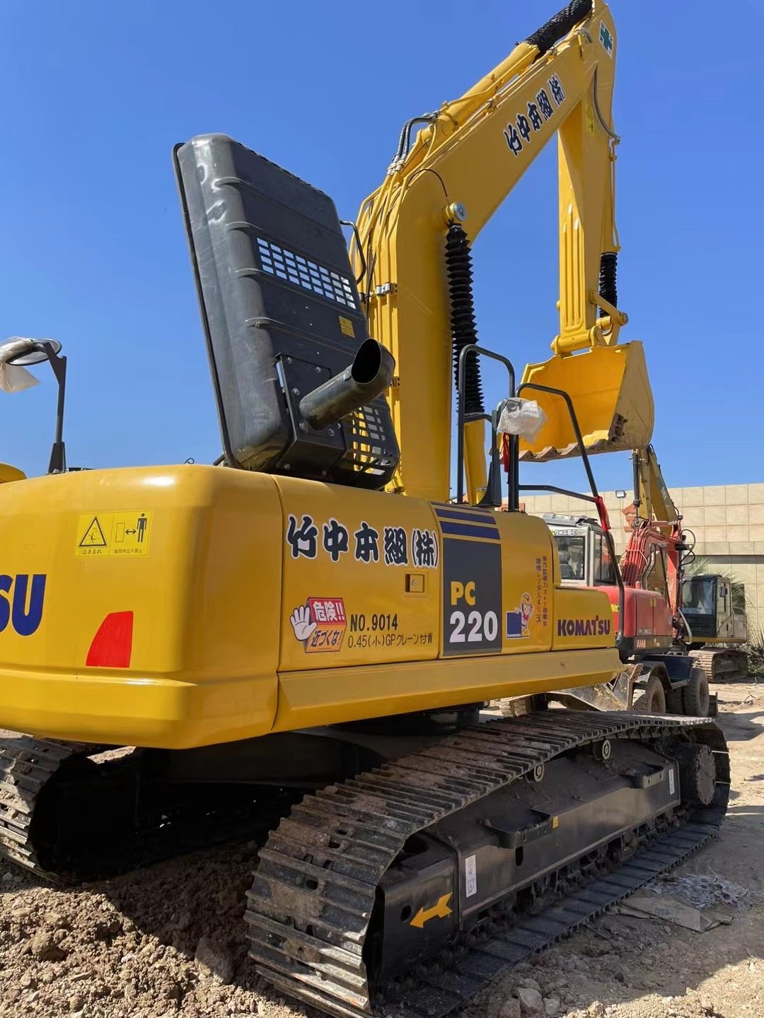 Used excavator machine Komatsu 220 ,second-hand excavator high quality and low price