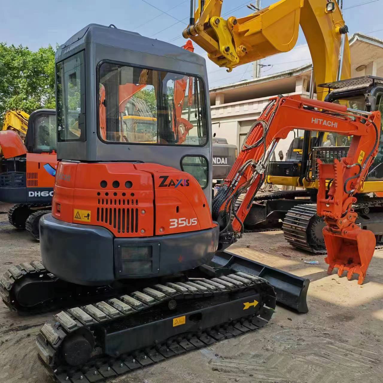 Cheap Price Used Digger Hitachi Excavator ZX35 Small Machine Mini Excavator