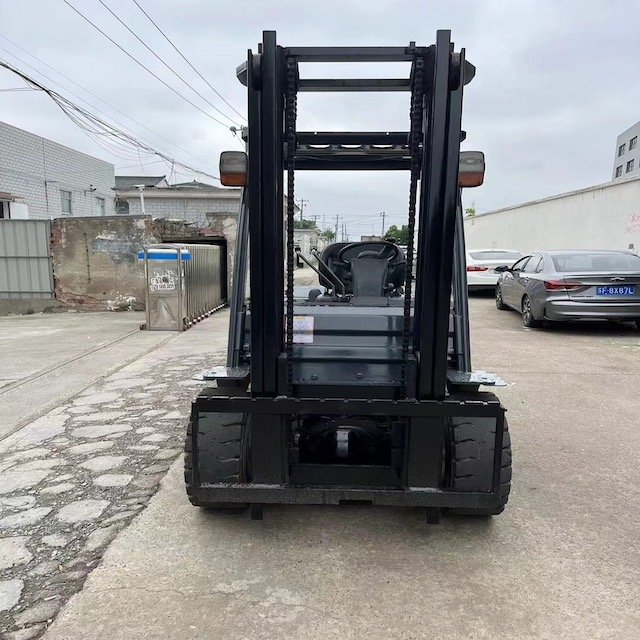 Used Toyota 3-Ton Forklift High Quality Used Machinery