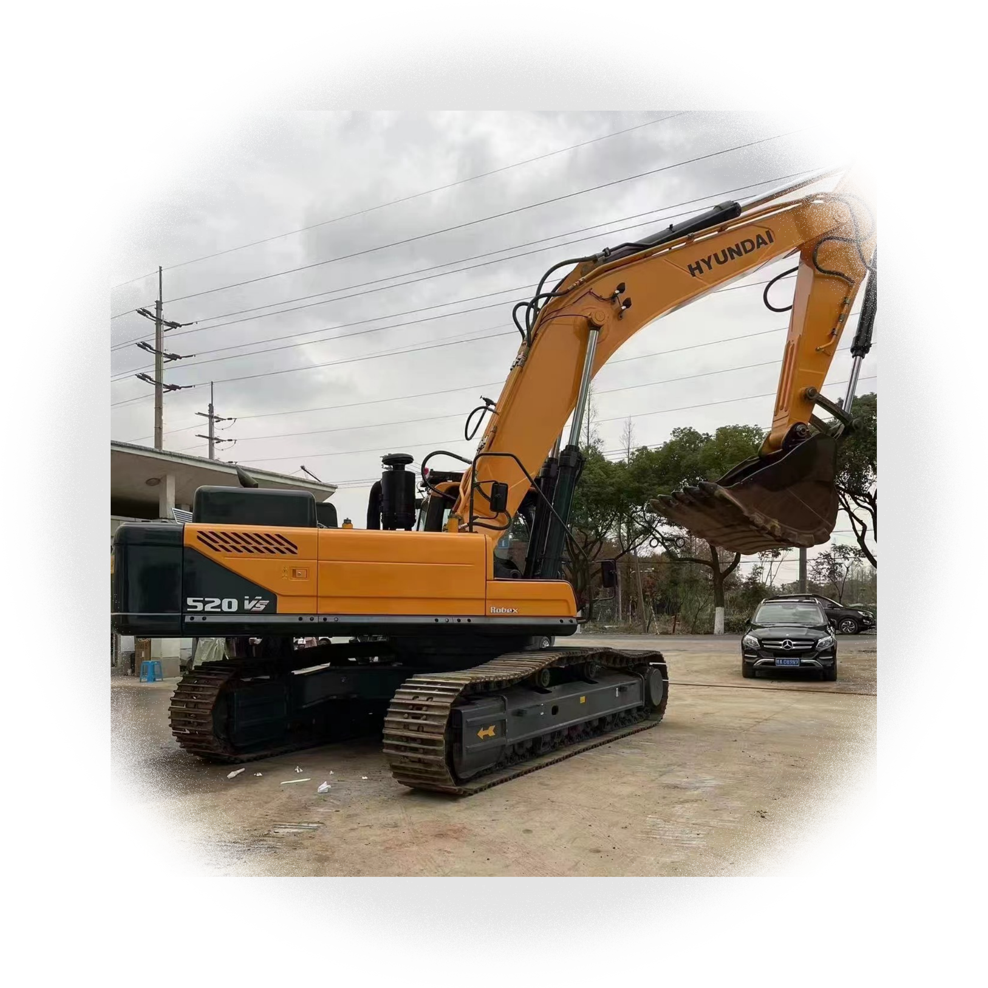The original used Hyundai 520l 50t excavator imported from South Korea excavators hyundai 225lc 220lc