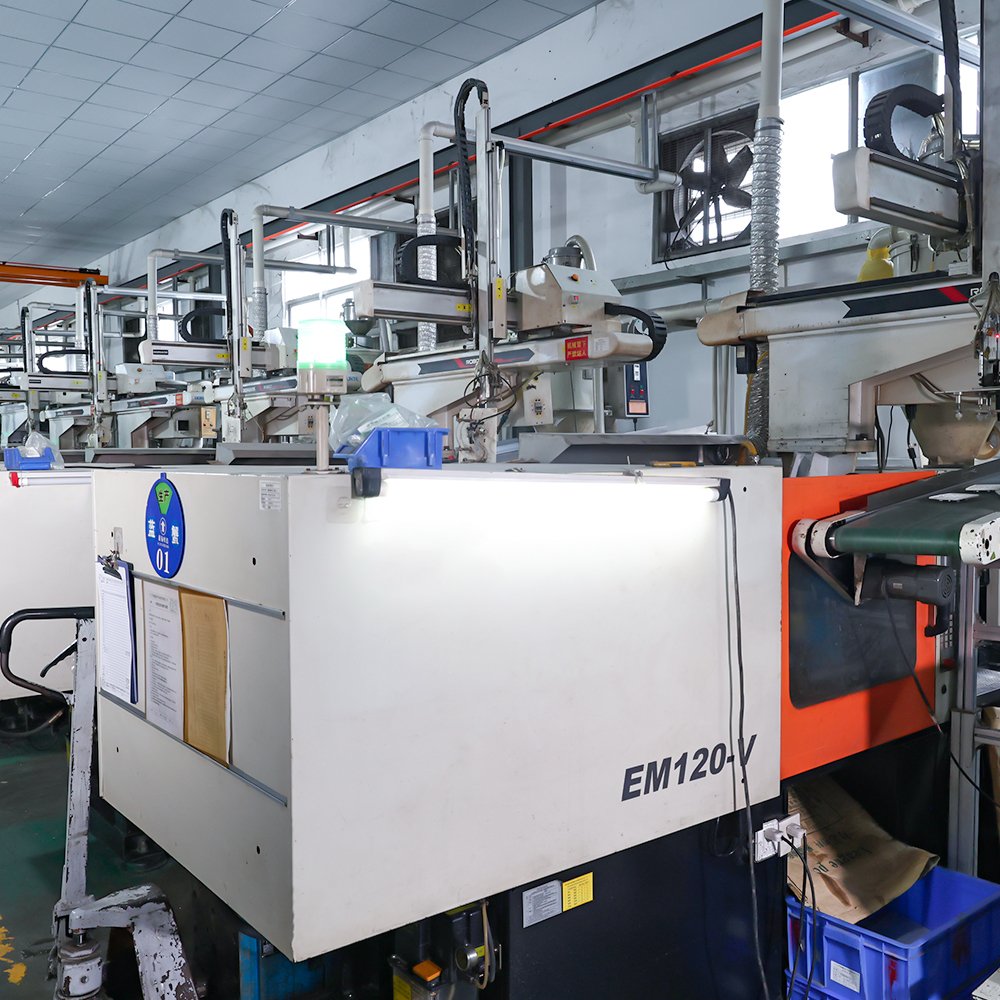 High Quality Small Desktop Full Automatic Used 120 Ton Injection Molding Machine For Plastic Cup Making