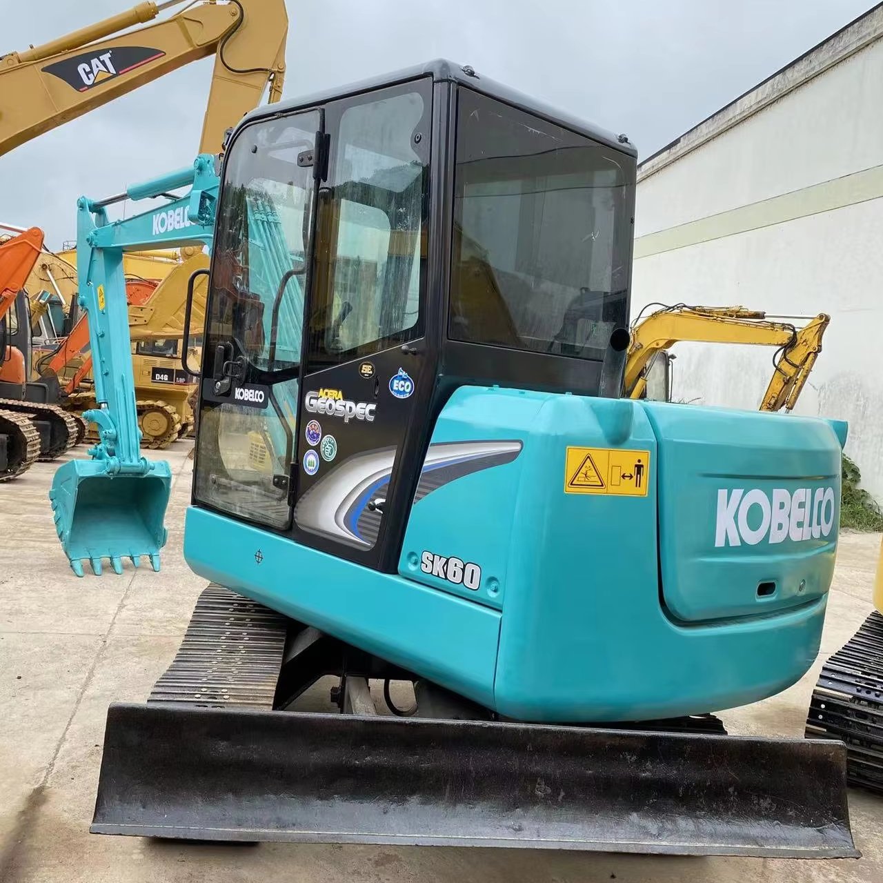 Best sale construction machine used crawler excavator Kobelco sk60 in good condition hydraulic digger good