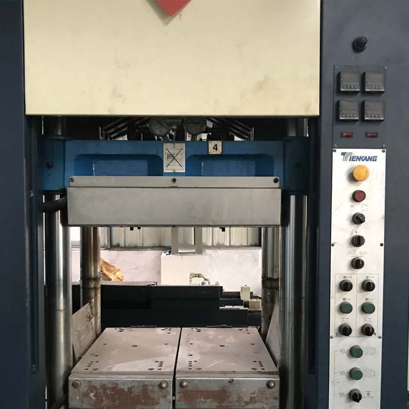 4STATIONS used eva shoes slipper making moulding machine