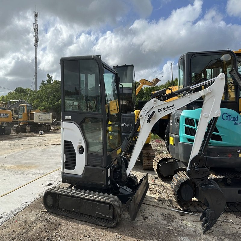 Used 2ton mini excavator Bobcat E20 secondhand mini digger CE EPA certified Low price excellent performance engineering machine