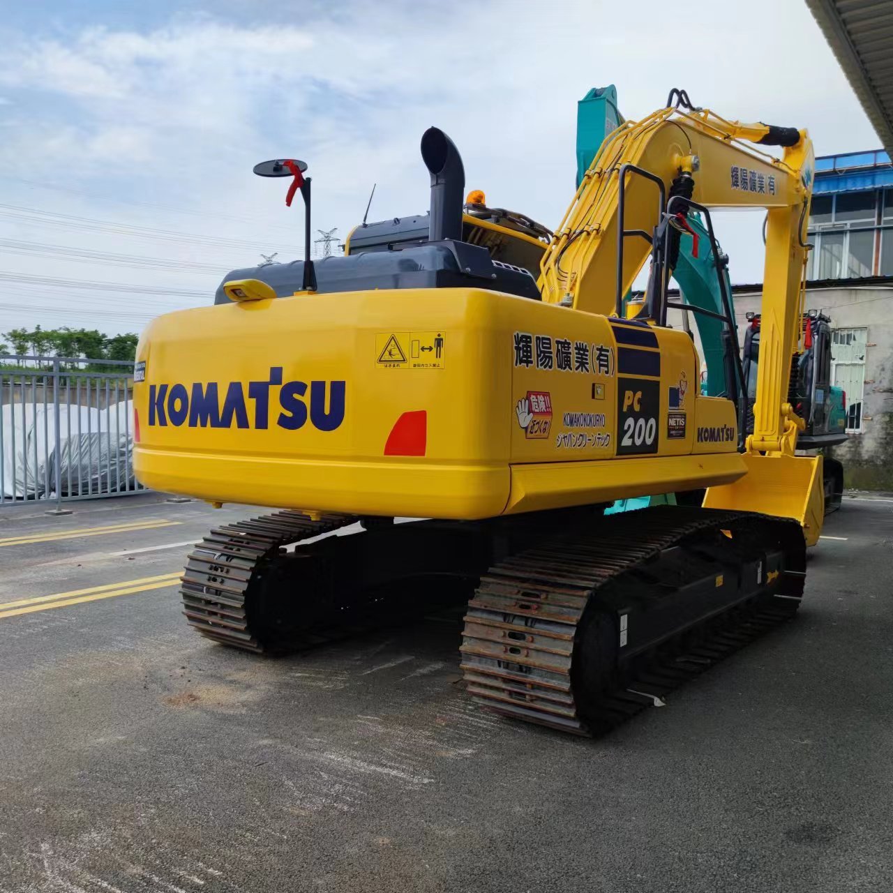 Japan made original Used Komatsu Excavator pc200-8N crawler Excavators 20ton digger