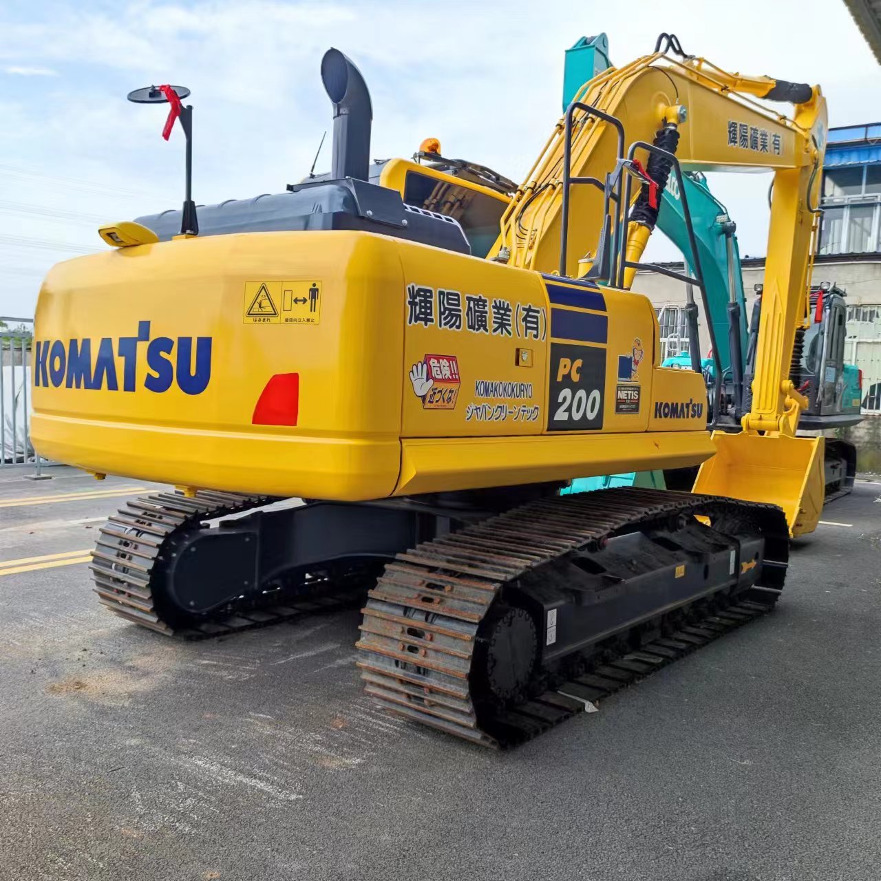 Japan made original Used Komatsu Excavator pc200-8N crawler Excavators 20ton digger
