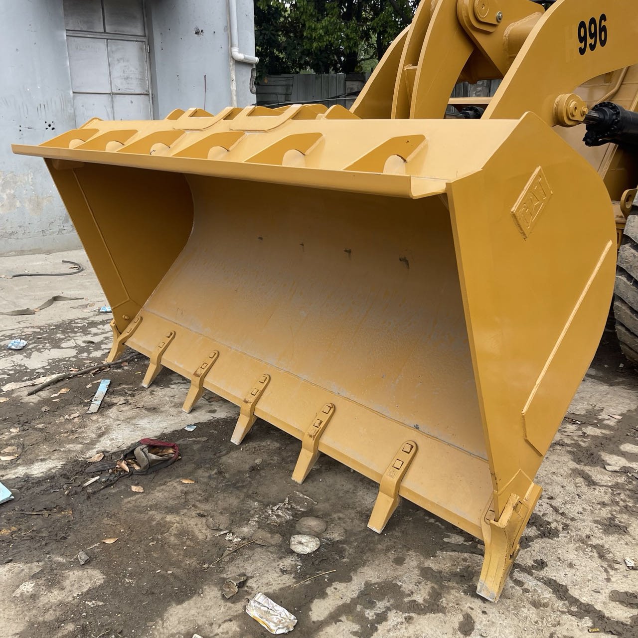 Caterpillar Get the CAT 966H wheel loader featuring robust build quality and advanced hydraulics ensuring maximum efficiency