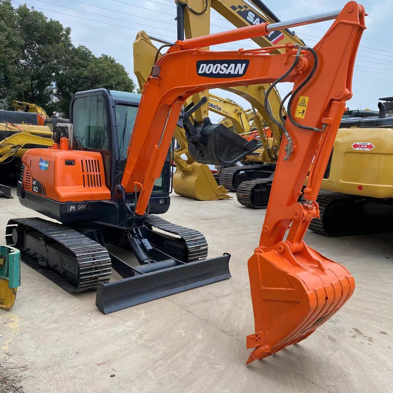 Korea Origin DOOSAN DX60 6TON Mini Crawler Hydraulic cheap used excavator Hot Sale Good Digger DOOSAN