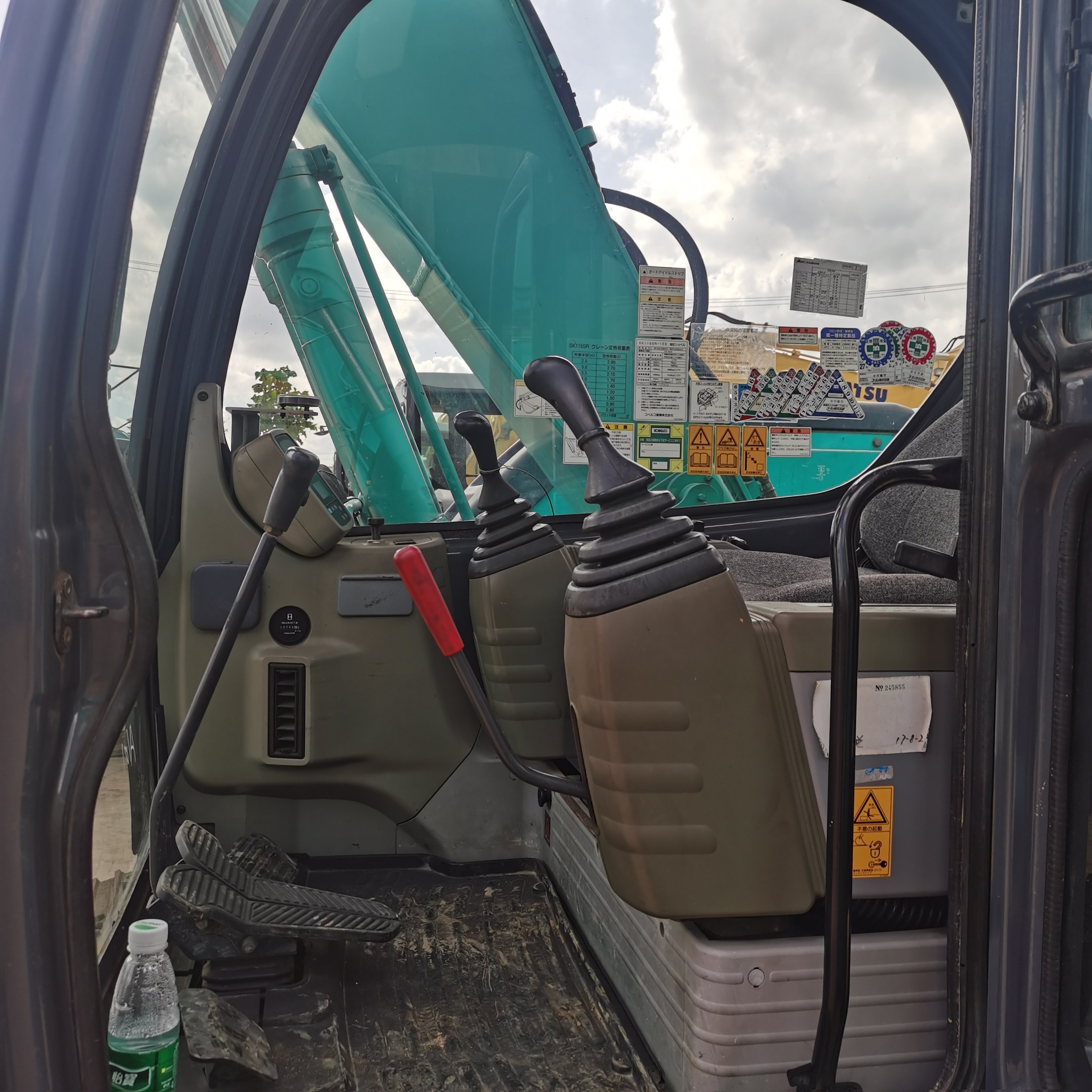 ON SALE farm machinery Used Excavator SK115 in Shanghai for Sale/Used Kobelco SK115 Excavator MADE IN JAPAN