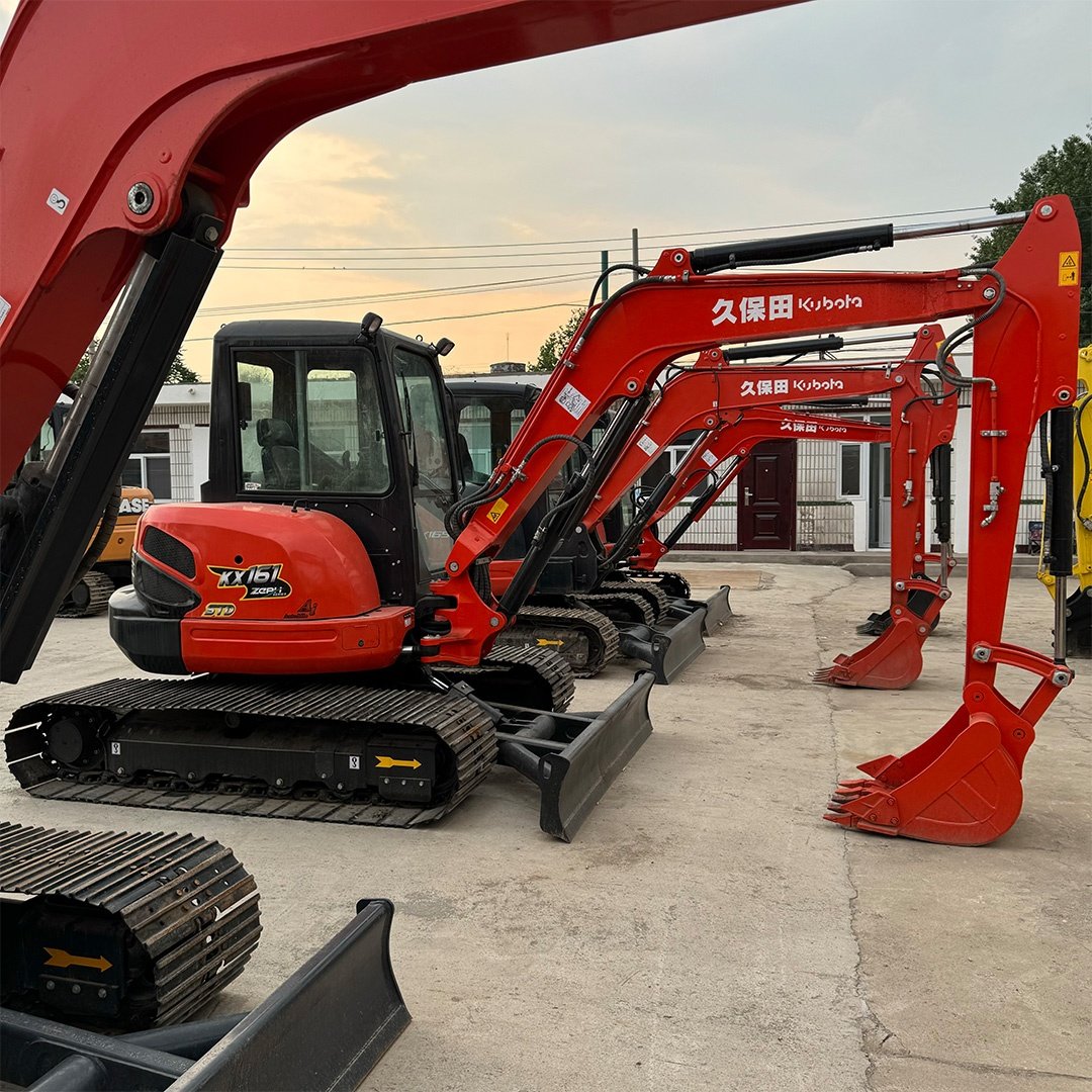 Mini 5 ton second-hand good performance machine used excavators Kubota KX161 for sale