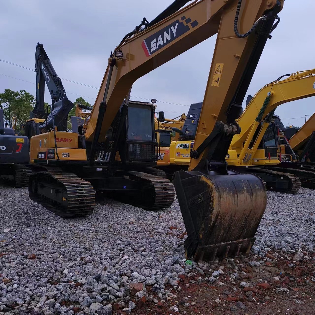 less working hours sany excavator 215 price at a low price sany excavator sany215c in stock