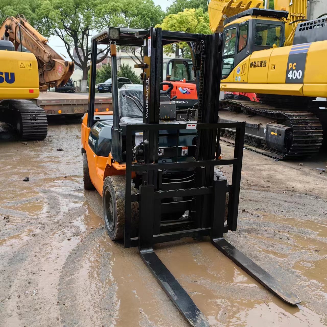 Hot sale used forklift Komatsu FD30 Japan made 3ton forklift Japanese 3 ton warehouse lifting machine