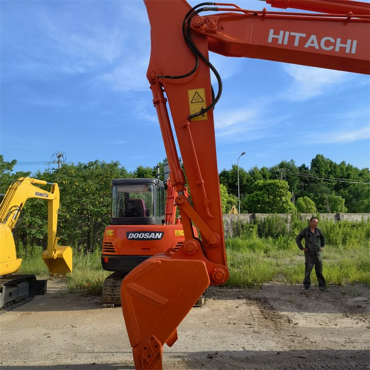 Original Japan Hitachi EX120 Excavator Hitachi Excavator In Low Price Used Hitachi Excavator For Hot Sale