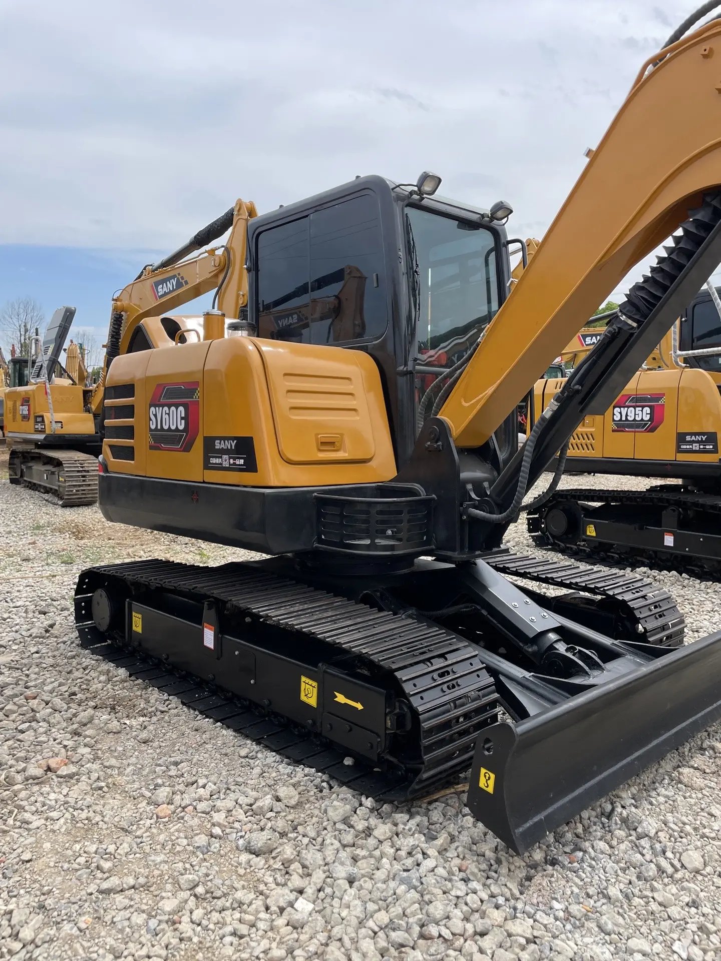 Annual sales 100 000 units Used Sany SY55 excavator Isuzu Kubota engine with good condition