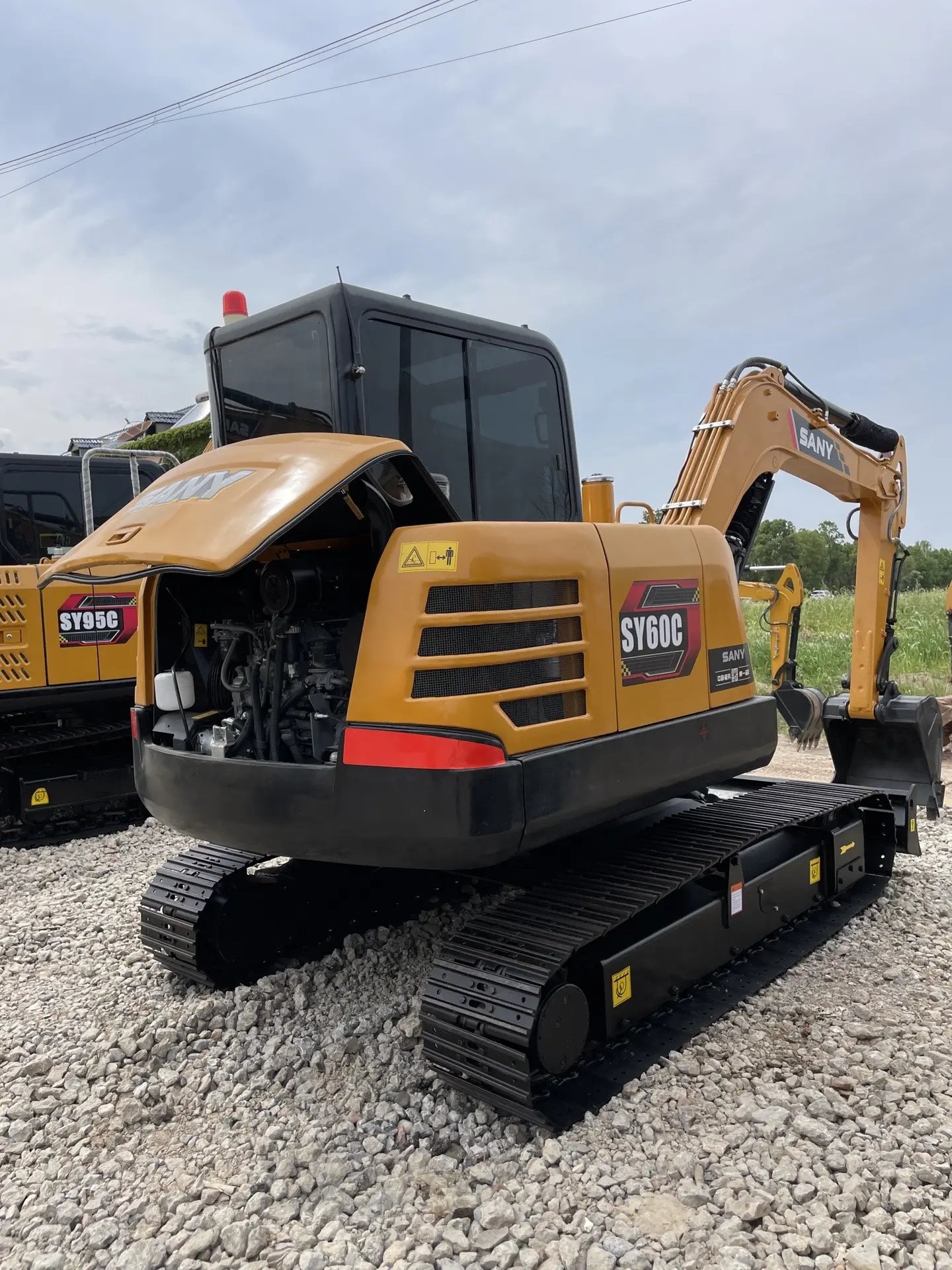Annual sales 100 000 units Used Sany SY55 excavator Isuzu Kubota engine with good condition