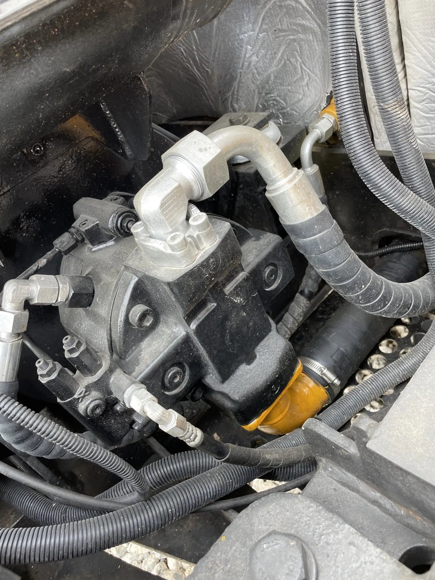 Annual sales 100 000 units Used Sany SY55 excavator Isuzu Kubota engine with good condition