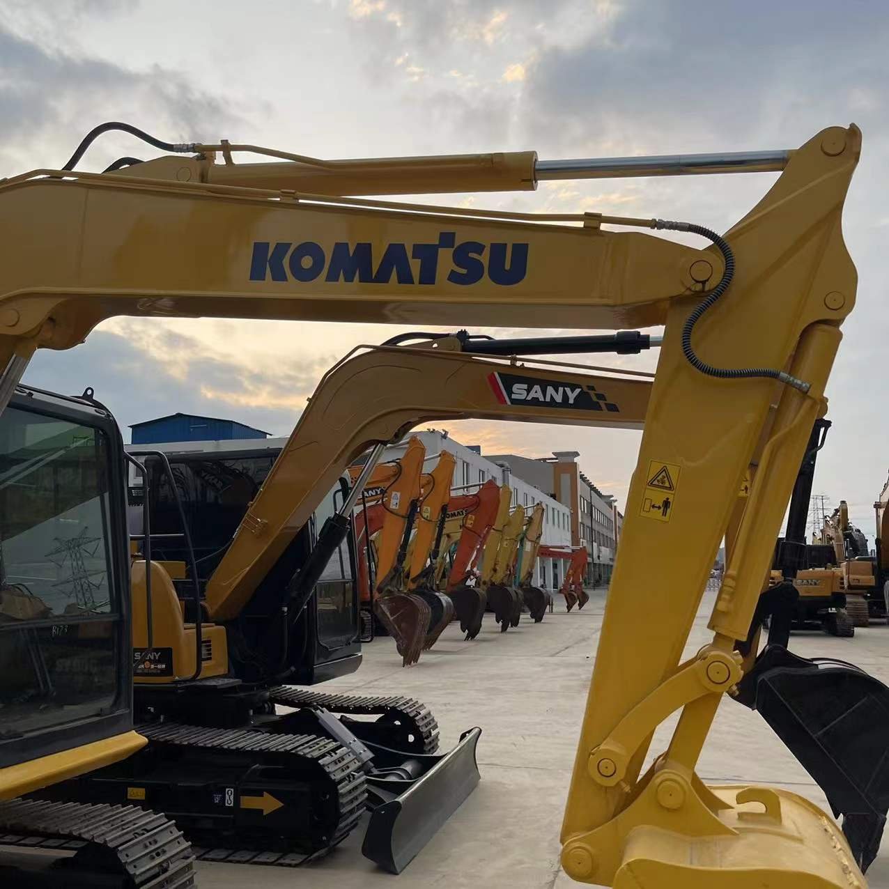 7-ton Komatsu machine, used hydraulic crawler excavator PC70, in good condition, with EPA and CE certification, affordable price