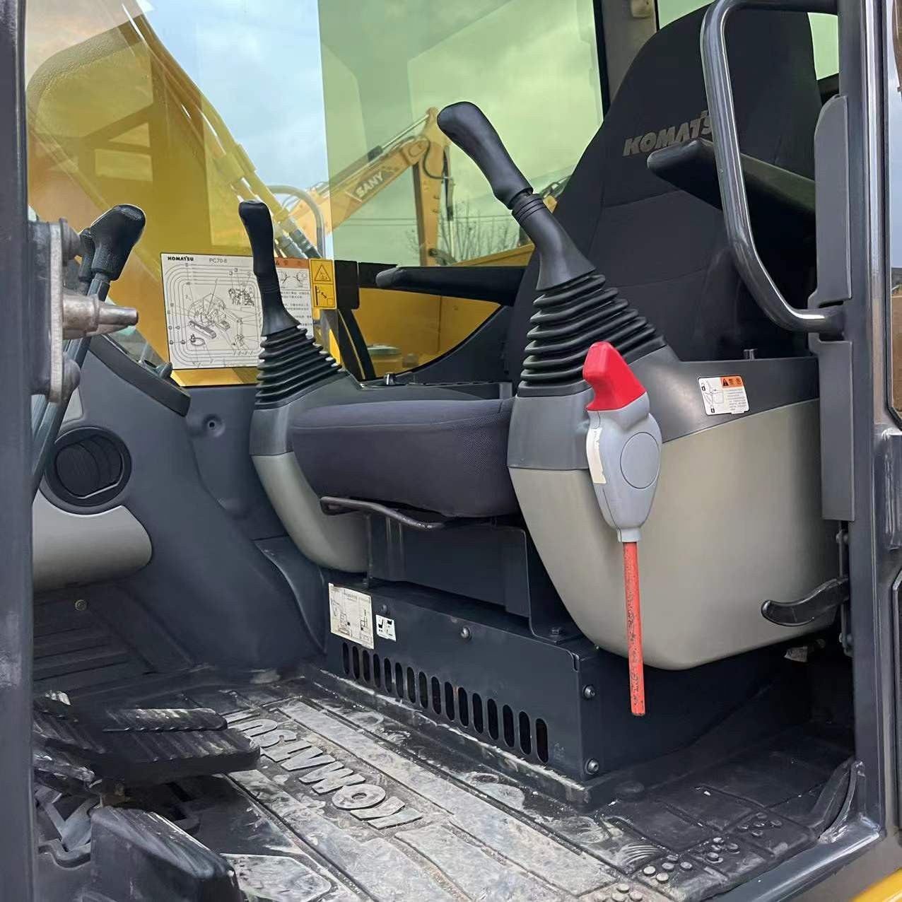 7-ton Komatsu machine, used hydraulic crawler excavator PC70, in good condition, with EPA and CE certification, affordable price