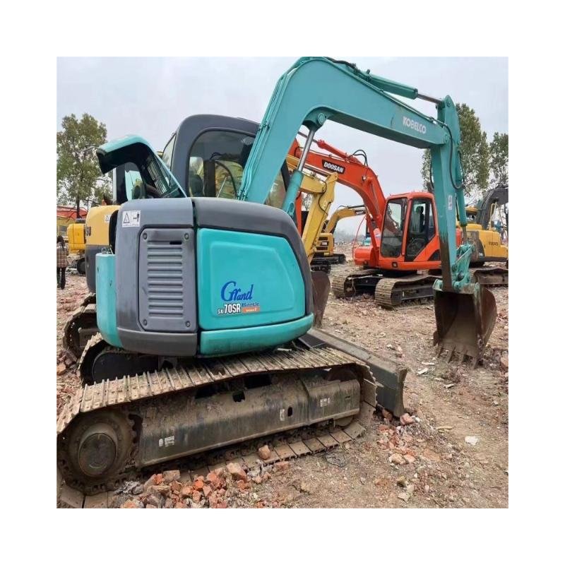 Hot boutique used excavator KOBELCO SK70SR to provide quality assurance car condition first-class