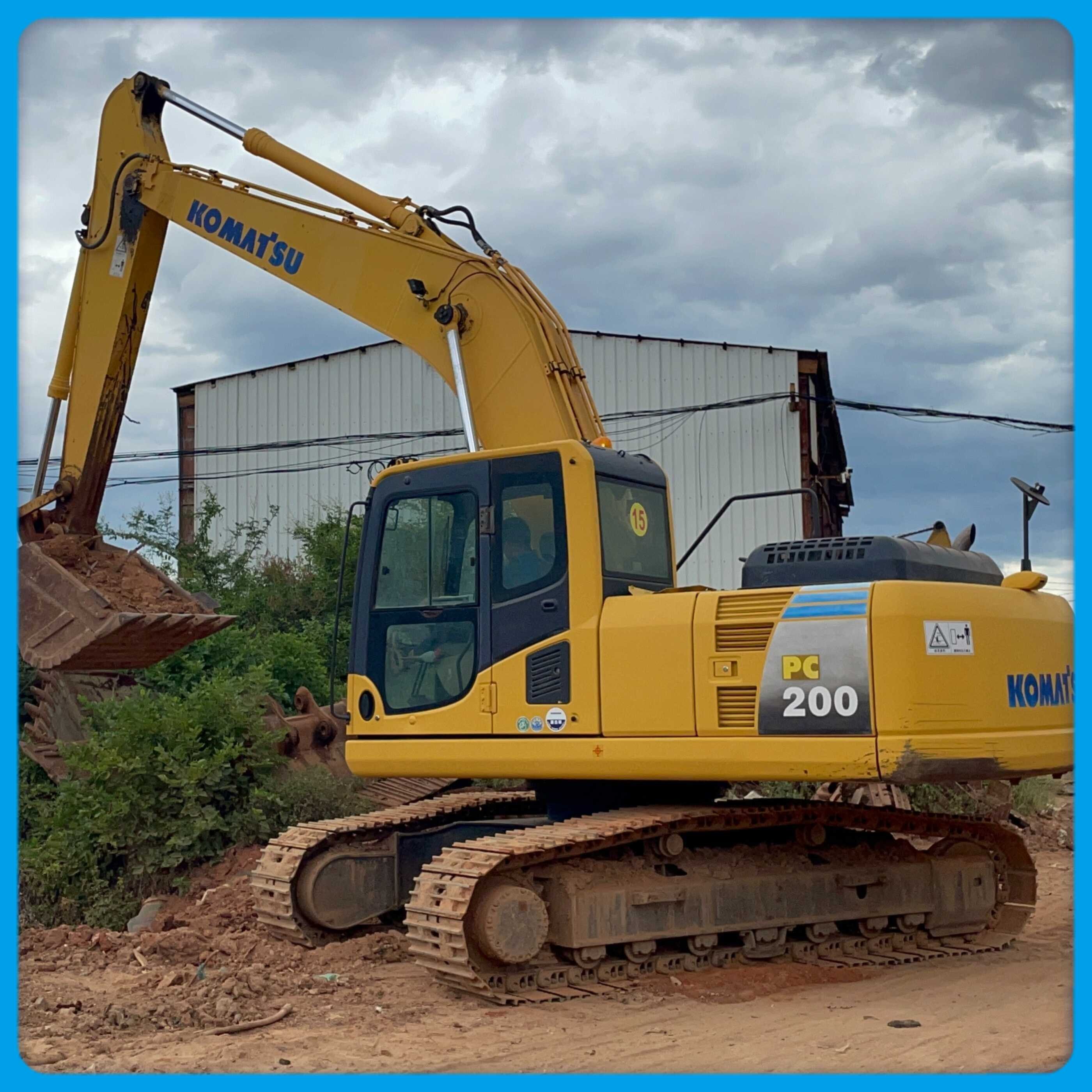 20ton MEDIUM size Second-hand KOMATSU PC200-8 excavator with factory price used Komatsu pc200-8 digger machine in stock